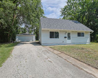 4 Bedroom 1BA 1197 ft Apartment For Rent in Park Forest, IL