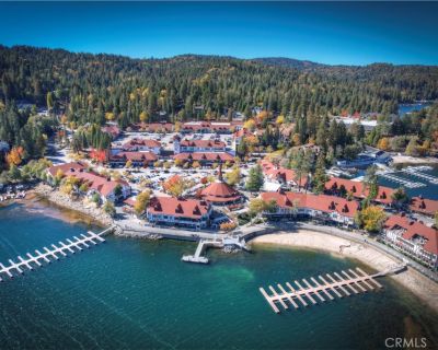 2 Bedroom 1BA 923 ft Condo For Sale in Lake Arrowhead, CA