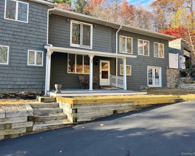 2 Bedroom 1BA 800 ft Apartment For Rent in Cold Spring Harbor, NY