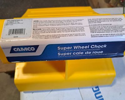 Brand New Camco Super Wheel Chock