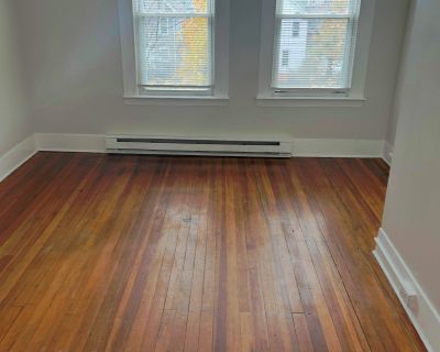 2 Bedroom 1BA 1000 ft Apartment For Rent in Hamden, CT