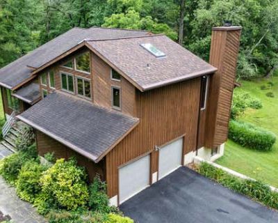 4 Bedroom 3BA 3000 ft Single Family Home For Sale in HOCKESSIN, DE