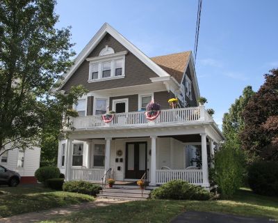 1 Bedroom 1BA 1093 ft Apartment For Rent in Branford, CT