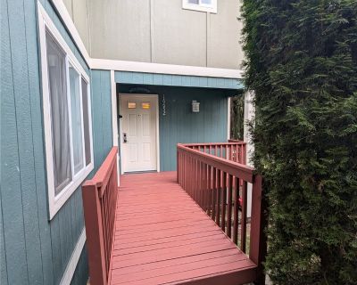 2 Bedroom 1BA 828 ft Condo For Sale in Monroe, WA