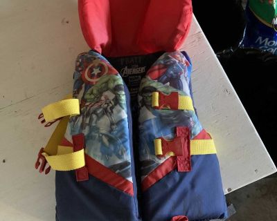 Kids life jacket (3-5 year old)