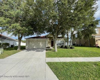 3 Bedroom 2BA 1690 ft Apartment For Rent in Brooksville, FL