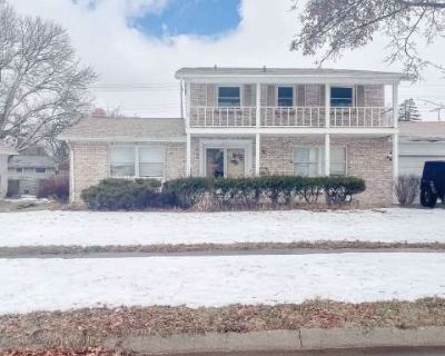 3220 Prospect St. image_url. Pet friendly Garage Air conditioning Range Oven Refrigerator Unit Amenities air conditioning oven range refrigerator Property Amenities pet friendly parking garage. 4 Bedroom. 4 Bathroom. 2200 ft