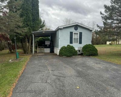127 West Zimmer Drive. Welcome to Mountain View - PA an all age active and vibrant community, where you can find yourself in a great home. We have a 1991 2 bed, 2 bath home for sale featuring 924.00 sq ft of cozy living spa .... 2 Bedroom. 2 Bathroom. 924 ft