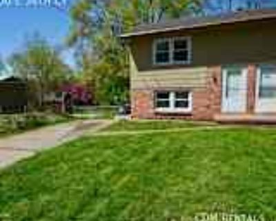 2 Bedroom 1BA Pet-Friendly House For Rent in Des Moines, IA 3300 E 36th Ct