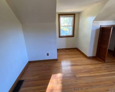 Available on: now. Unfurnished. Pet friendly. Parking available * Cat friendly Leah Pennant will require background checks for this room Learn more. Rent $1,400 per month Bills Included Security deposit $500 Property type Apartment Room furnishing Unfurnished Available on Now Stay length Minimum 12 months