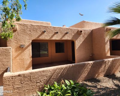 2 Bedroom 2BA 871 ft Townhouse For Sale in Peoria, AZ