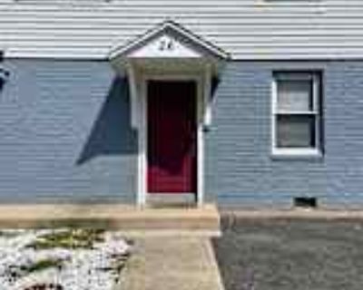 3 Bedroom 1BA 1188 ft² Pet-Friendly House For Rent in Bridgeport, CT 26-28 Alexander Dr unit 26