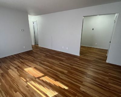 315 Ash St. Come in and check out the finishes in this unit. These floors are gorgeous and the natural light makes this unit highly desirable. Enjoy this renovated 2 Bedroom unit with a great eat-in kitchen! This property is located across from Carlisle High School. On Site Laundry Pet friendly with no breed/weight restrictions - only pay fee at move in. Tenant is responsible for water, electri...