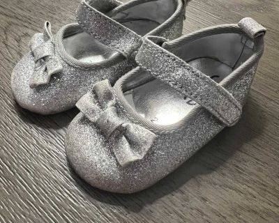 Joe Fresh - Silver Sparkly Dress Shoes - size 2