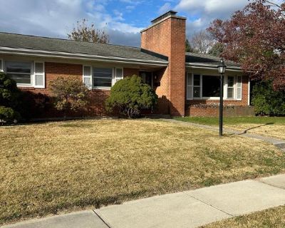 3 Bedroom 1BA 1805 ft Single Family House For Sale in Hershey, PA