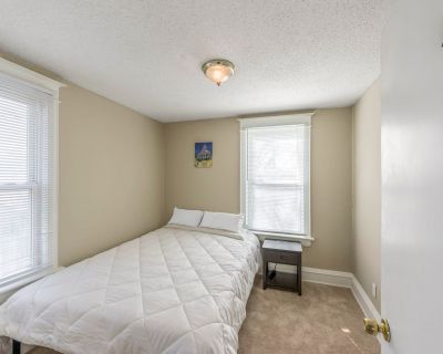 Homey & comfortable Kansas City House. (id. 6360) (Has an Apartment) on...