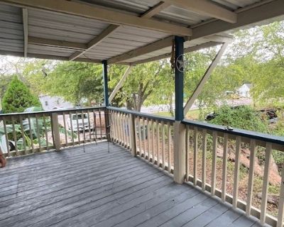 3 Bedroom 2BA 1216 ft Apartment For Rent in Huntsville, TX