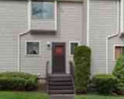 2 Bedroom 1BA Pet-Friendly Apartment For Rent in Meriden, CT 135 Pembroke Ct unit 135