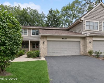 3 Bedroom 2BA 1975 ft Townhouse For Sale in Palatine, IL