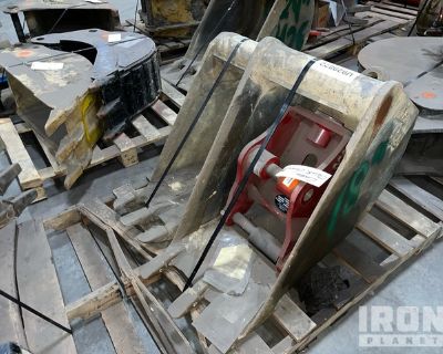 Quantity of (2) Wain-Roy Digging Excavator Buckets - Fits Case 580