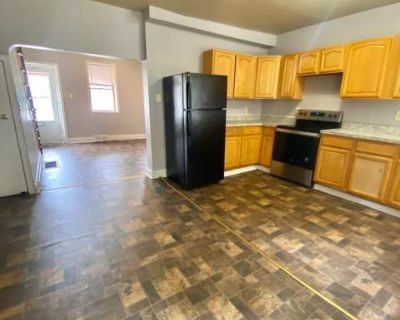 2 Bedroom 1BA 1014 ft Pet-Friendly Apartment For Rent in Lancaster, PA