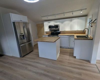 2 Bedroom 1BA 706 ft Single-family home For Rent in Hooksett, NH