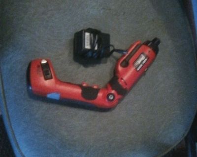 Black and decker pivot plus