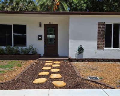 3 Bedroom 1BA 987 ft Single Family House For Sale in Fort Lauderdale, FL
