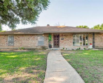 4 Bedroom 2BA 1983 ft Single Family Home For Sale in Irving, TX
