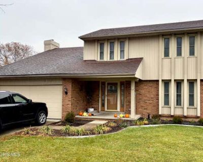 4 Bedroom 3BA 1776 ft Single Family Home For Sale in PERRYSBURG, OH