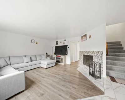 3 Bedroom 1BA 1240 ft Townhouse For Sale in Alpine, CA