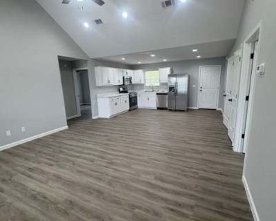 3 Bedroom 2BA 1500 ft Apartment For Rent in Toombs County, GA