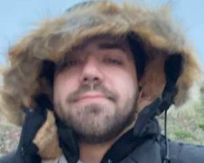 Edward Lamberson, 24 years,. Looking in: Albany, Linn County, OR