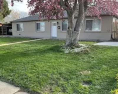 Room for Rent in Aurora Available July 21!