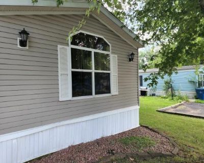 2 Bedroom 2BA 1152 ft Mobile Home For Rent in Hebron, IN