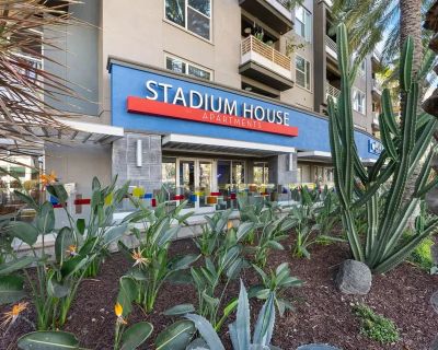 2 Bedroom 2BA 1438 ft Furnished Pet-Friendly Apartment For Rent in Anaheim, CA
