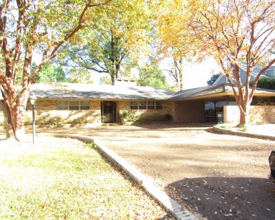 244 S GROVE PARK RD. Property for Rent in Memphis, TN for $2,500 with 3 bedrooms and 2 full baths. This 2,106 square foot property was built in 1960.. Fantastic one-level 3/2 rental in highly sought-after Grove Park! Enjoy a spacious layout featuring a separate living room, dining room, and a cozy den with a brick fireplace. Outside, you ll find a 2-car carport and a huge fenced backyard perfec...