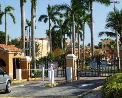 Nw Th St Apt,hialeah, Condo For Rent