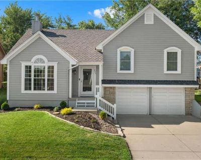 3 Bedroom 3BA 1908 ft Single Family Home For Sale in LEE'S SUMMIT, MO