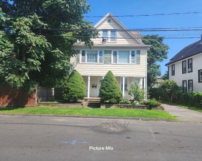 6 Bedroom 2BA 2168 ft Multi-Family For Sale in Stratford, CT