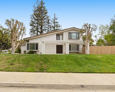 4 Bedroom 3BA 2600 ft Apartment For Rent in Agoura Hills, CA