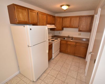 1 Bedroom 1.5BA 880 ft Apartment For Rent in Seymour, CT