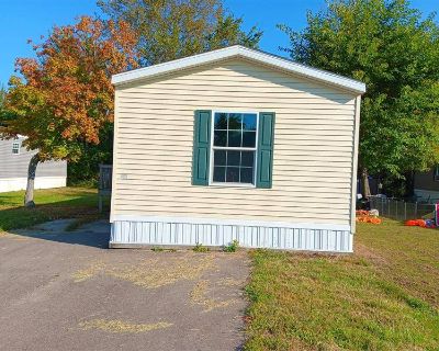 3 Bedroom 2BA 1056 ft Mobile Home For Rent in Crestline, OH