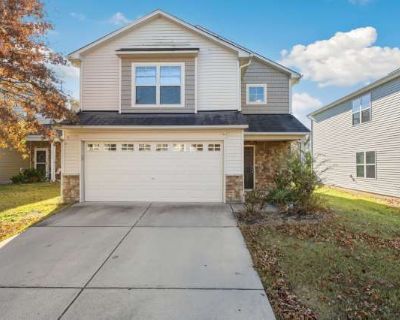 Spacious 3-Bed Home in Sought-After Raleigh Neighborhood Pool, Gym More!. The second-biggest city in the state, Raleigh's vibe is energetic and innovative. Dishwasher Pet friendly Gym Pool Air conditioning Tennis court Unit Amenities air conditioning dishwasher garbage disposal microwave range refrigerator Property Amenities clubhouse gym pool bbq/grill tennis court cats allowed dogs allowed. P...