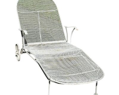 Mid Century Modern Sculptura Chaise Lounge by Russell Woodard, Attributed