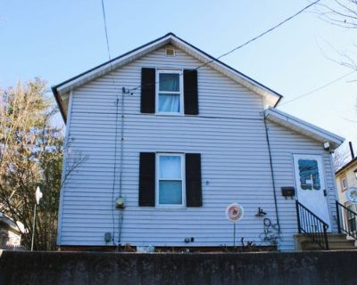 2 Bedroom 1BA 843 ft Single Family Home For Sale in GREENFIELD, MA