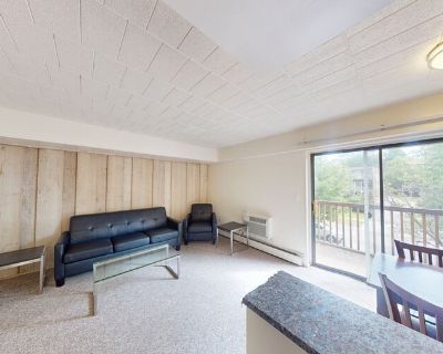 912 S. Forest Ave. All-Inclusive 2 Bed Units at 912 S. Forest. Discover convenient living at 912 S. Forest, offering several highly desirable 2-bedroom, 1.5-bathroom units in a fantastic location. These apartments come fully furnished for an easy move-in. Enjoy an excellent value package, as gas, water, and internet are all included in your rent. The property provides great amenities like free ...