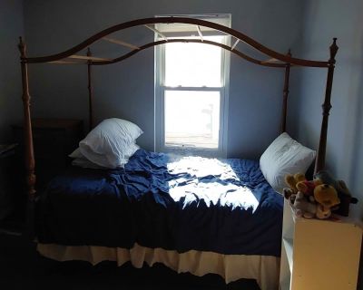 Maple four poster twin bedframe