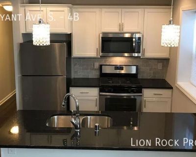 2 Bedroom 2BA 950 ft Pet-Friendly Apartment For Rent in Minneapolis, MN