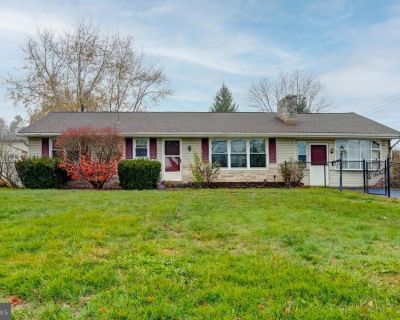 4 Bedroom 1BA 1348 ft Single Family House For Sale in Carlisle, PA